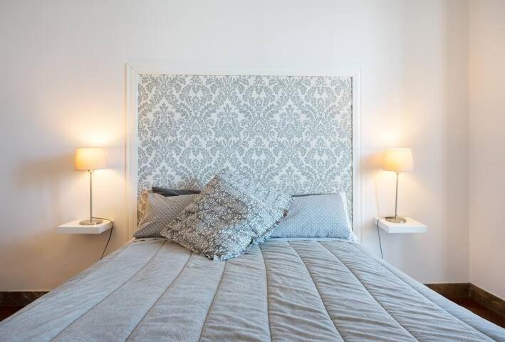 Vesuvius Suite - Elegante Appartamento In Centro Napoli Dış mekan fotoğraf
